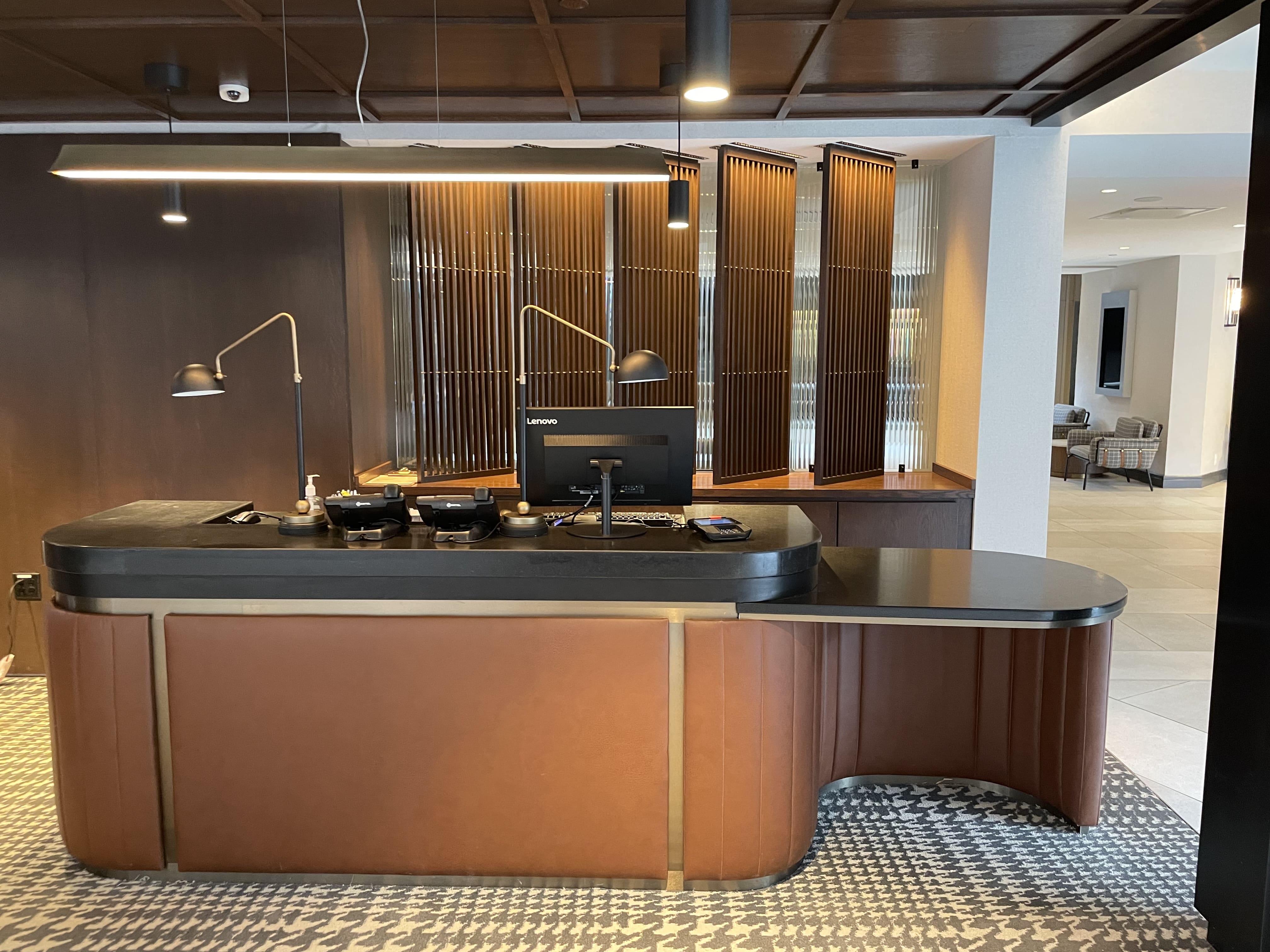 Hyatt Regency Cambridge Desk