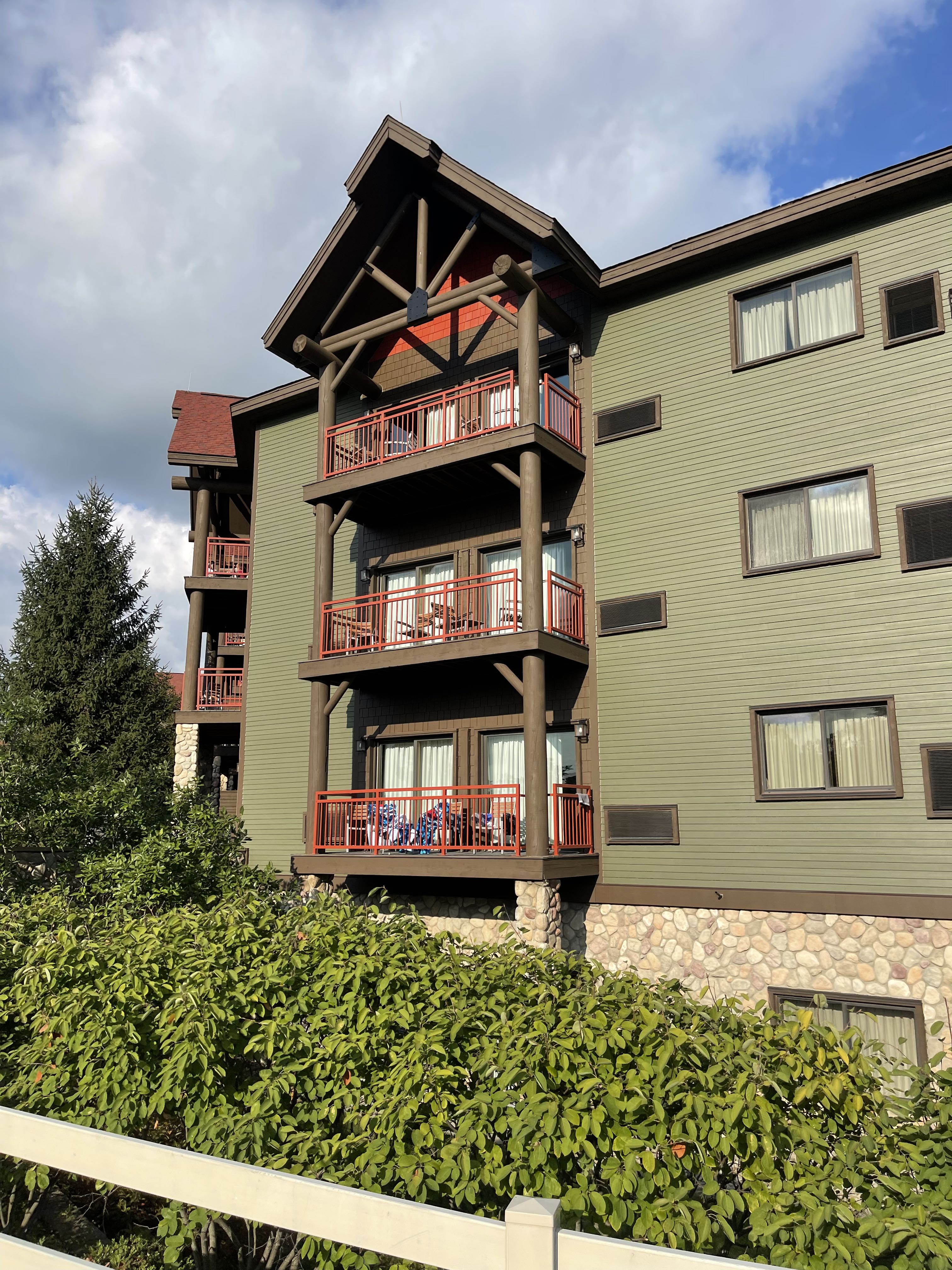Great Wolf Lodge Exterior Paint