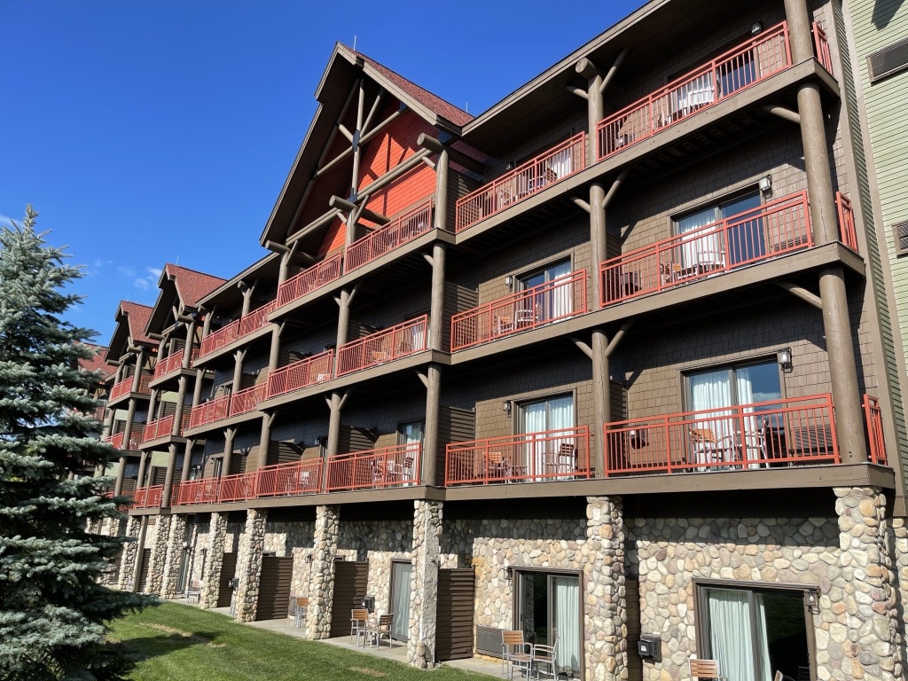 Great Wolf Lodge Exterior Parking Lot