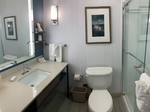 HCI Maplegrove Suite Bathroom